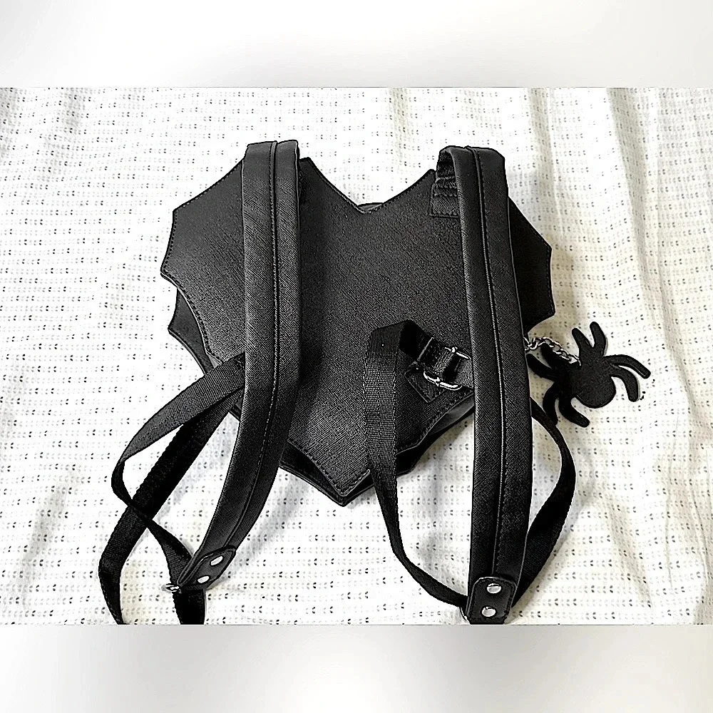 MAD Engine — Heart Spider Web Backpack - Picture 3 of 5